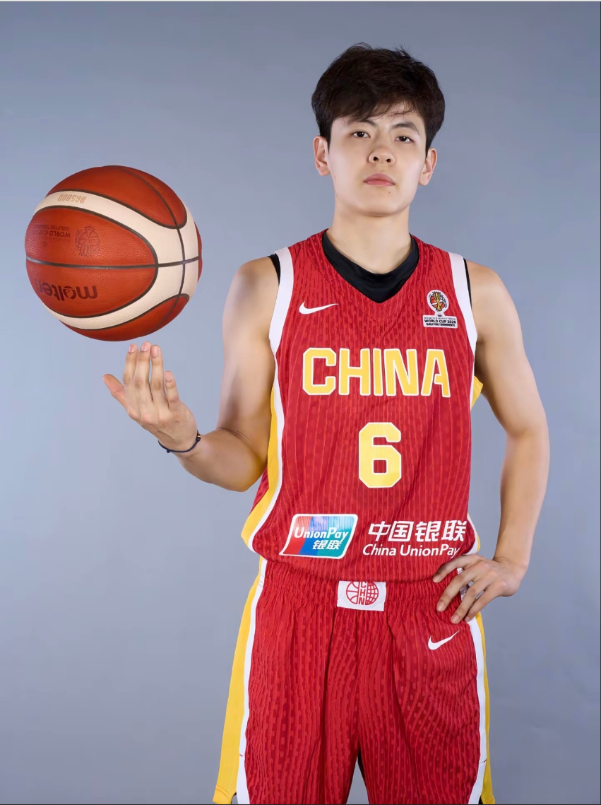 传承!24岁杨舒予出任中国女篮队长,接班姐姐杨力维率队征战世预赛